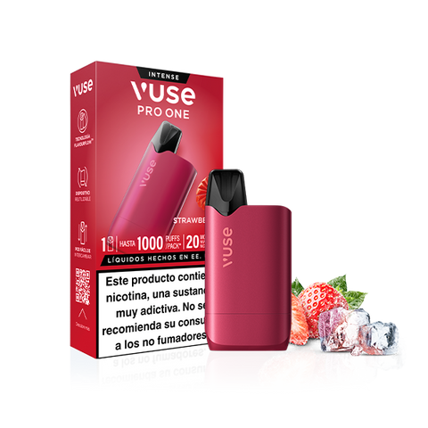 Un dispositivo reutilizable Vuse Pro One de color rojo con su caja a juego Vuse Pro One Box - Fresa Ice, rodeado de fresas, cubitos de hielo y recargas Vuse. La caja muestra advertencias sobre la adicción a la nicotina en español.