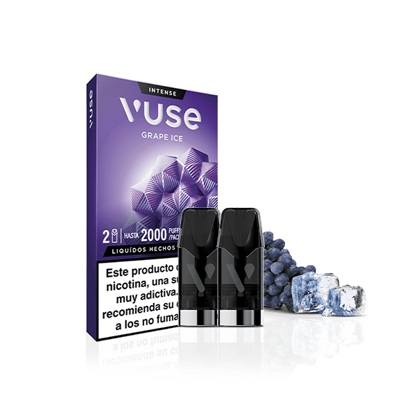 Un paquete de Vuse Pods - Uva Ice de Vuse con dos vainas, con uvas moradas y cubitos de hielo al lado de la caja. El envase muestra el sabor, la potencia de nicotina y una advertencia de nicotina en español.