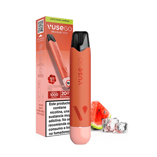 El vapeador Vuse Go Reload 1000 - Sandía Ice de Vuse se muestra con su embalaje, en el que aparece el dispositivo recargable de color coral junto a la caja, junto con rodajas de sandía y cubitos de hielo.