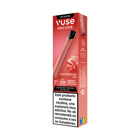 Una caja roja de Vuse Pro One Pen - Sandia Ice de Vuse, en la que aparecen la imagen del producto, un texto de advertencia sobre la nicotina en español, instrucciones de uso ilustradas y un diseño de flores de sandía. El envase destaca «el pod de Sandia Ice», ideal para vapear de forma sostenible con el Vuse Pro One Pen.